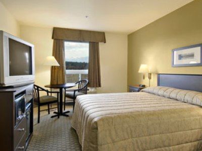Super 8 By Wyndham St-jerome 3*