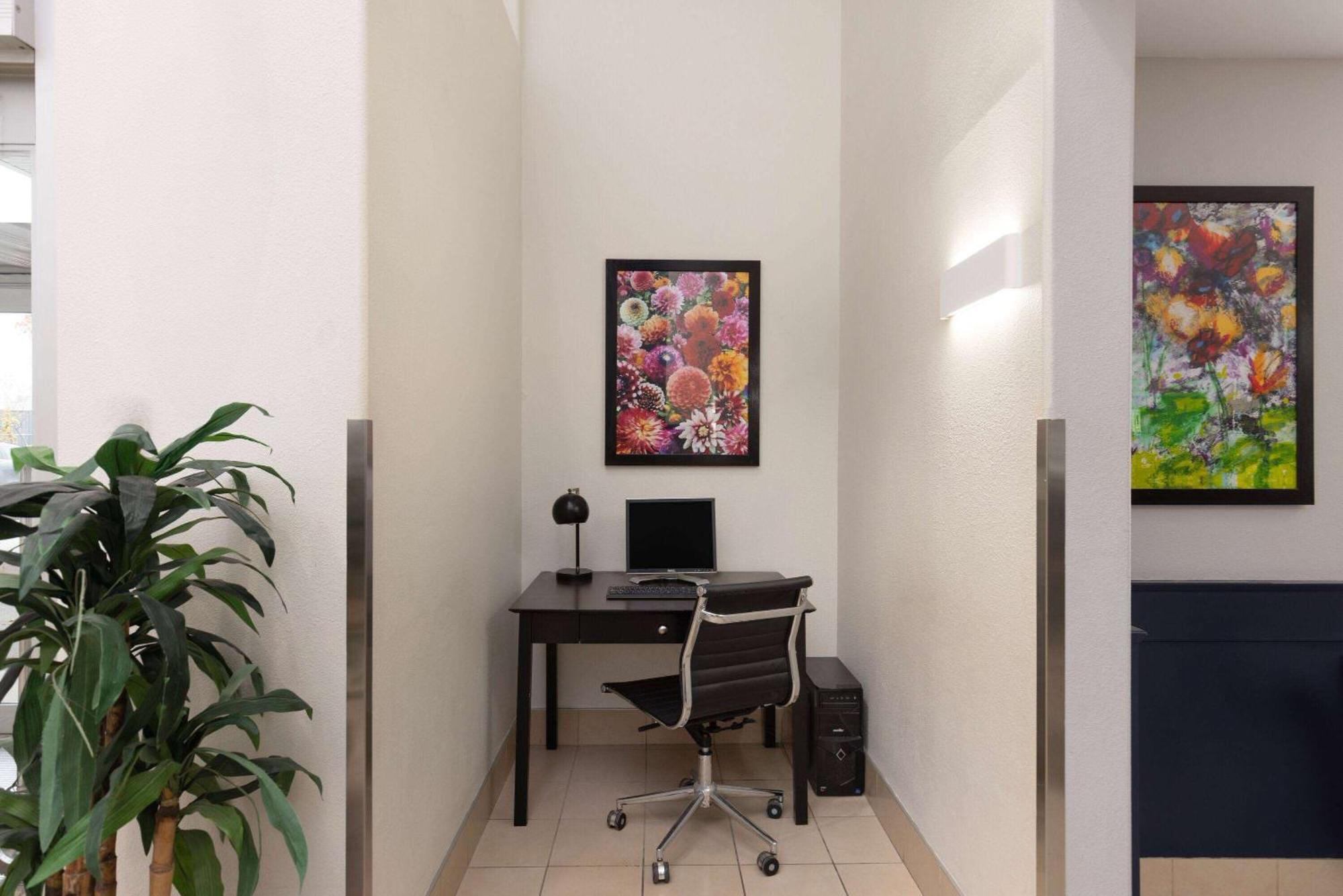 Super 8 By Wyndham St-jerome 3* Saint-Jerome