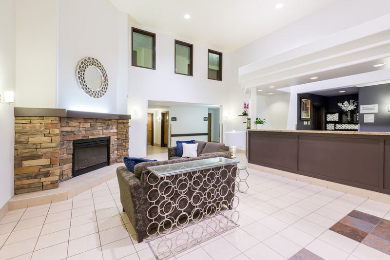 Hotel Super 8 By Wyndham St-jerome